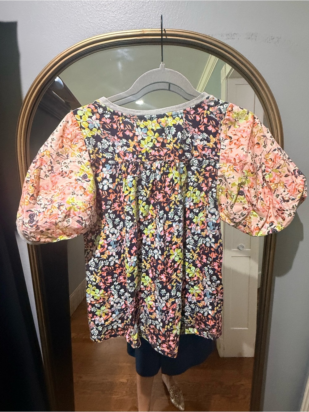 Anthropologie Floral Puff-Sleeve Short Sleeve Tee in Black, Pink, Yellow
